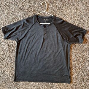 EUC London Fog Polyester T-shirt Black / Dark Gray Men’s Shirt Cool Material